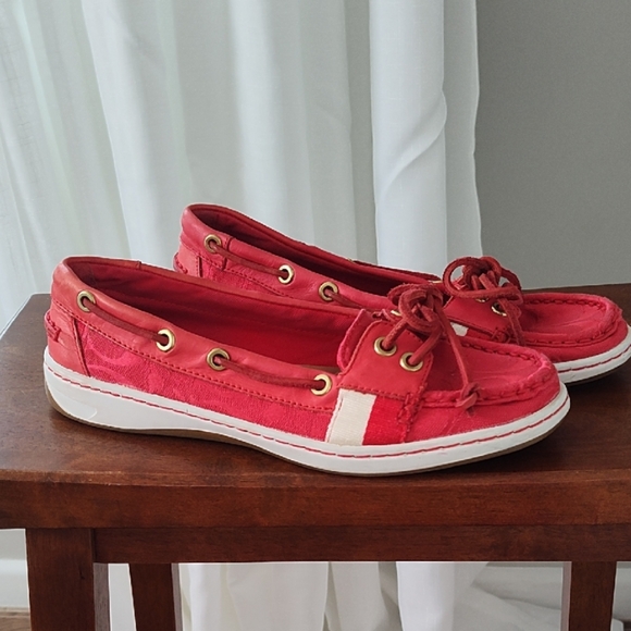 Coach Shoes - Coach Women's Red Leather Shoes Lofers Slip On Boat Shoes Size 7